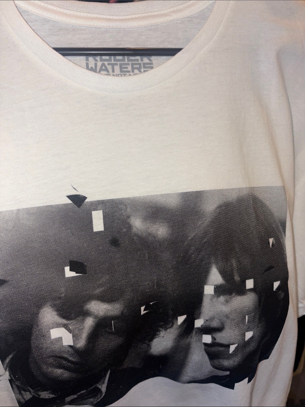 Roger Waters ‘This Is Not a Drill’ Graphic Tee ✌🏽